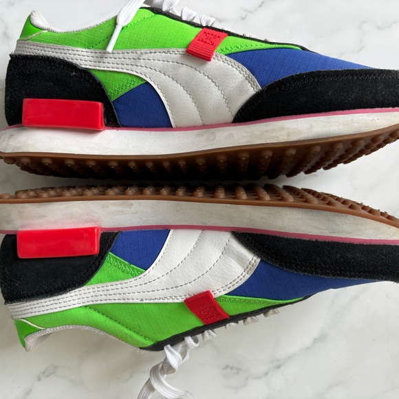 PUMA FUTURE RIDER PLAY ON JR JUNIOR UNISEX SNEAKERS SIZE: 6 Women’s 8-8.5 - Picture 2 of 3